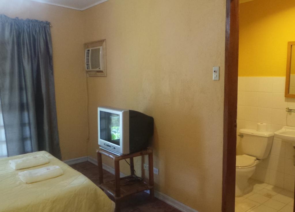 Sun Garden Hilltop Resort Manoc-Manoc Δωμάτιο φωτογραφία